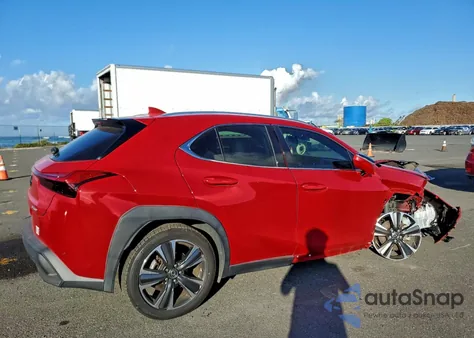 2019 Lexus Ux 200 z USA, uszkodzony, nr VIN JTHY3JBH2K2012580